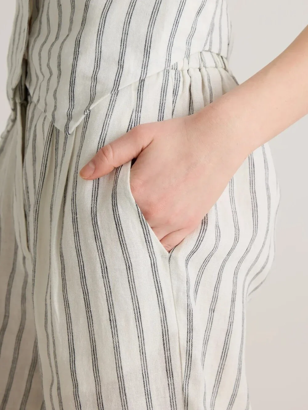 Quince European Linen Pleated Trouser
